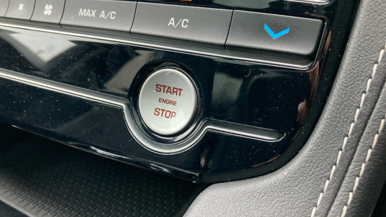 Jaguar F-Pace 2.0d [180] Chequered Flag 5dr Auto AWD Diesel Estate